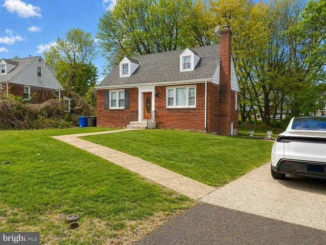 120 Overhill Avenue - Photo 1