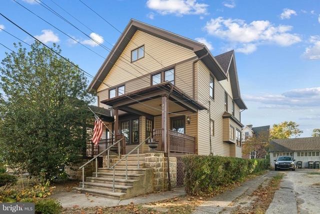 216 Penn Boulevard - Photo 1