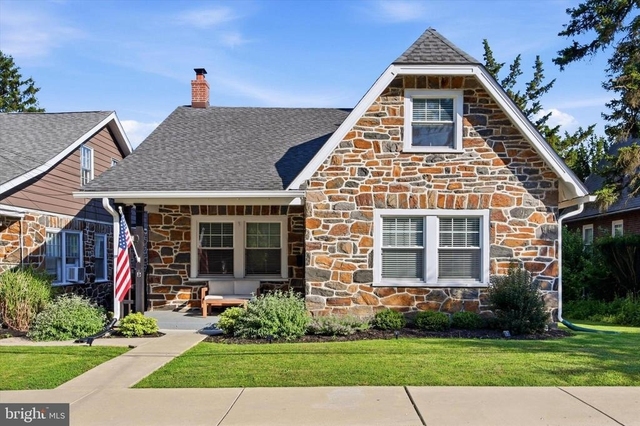 124 Price Street - Photo 1