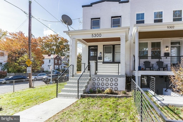 5300 5th Street Nw - Photo 1