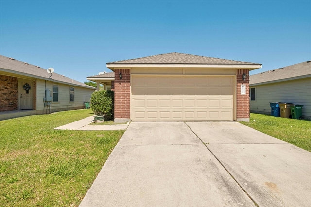 12524 Sky Harbor Dr - Photo 1
