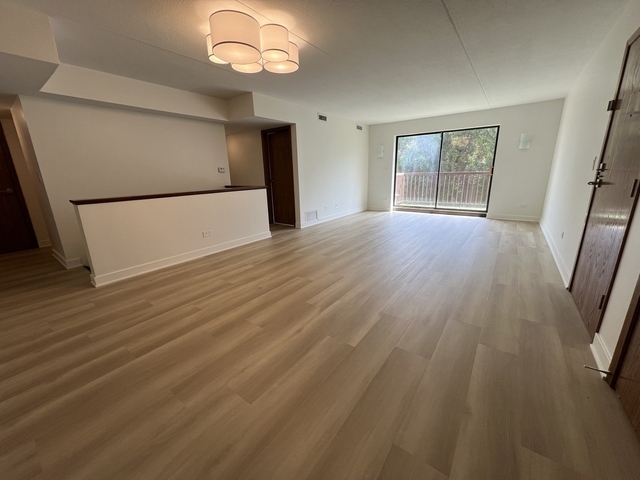 2416 W Foster Avenue - Photo 1