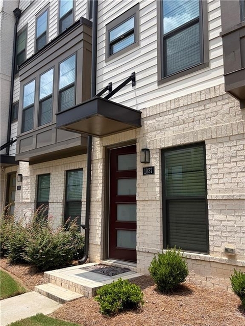1037 Burnside Place Nw - Photo 1