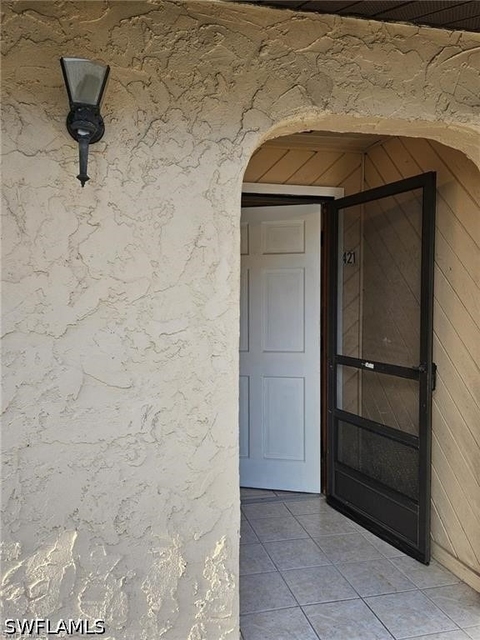 421 Se 24th Avenue - Photo 1
