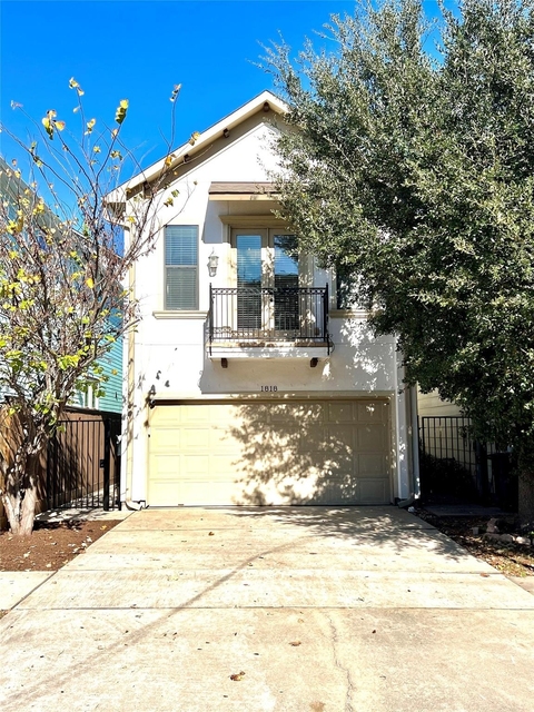 1818 Edwards Street - Photo 1