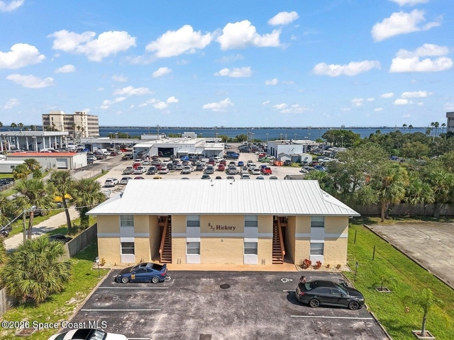 837 Hickory Street - Photo 1