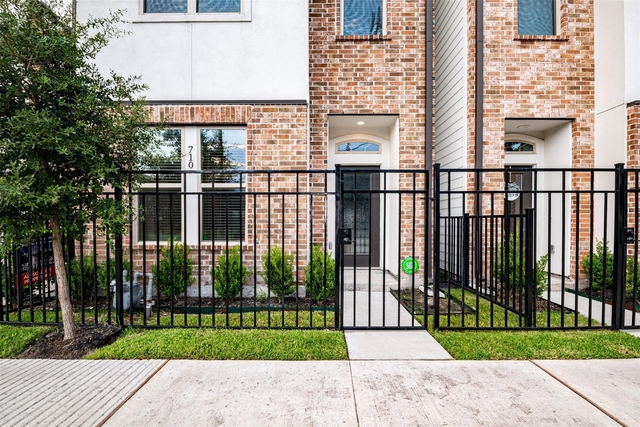 710 Clark Street - Photo 1