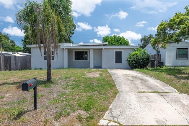 5255 45th Avenue N - Photo 1