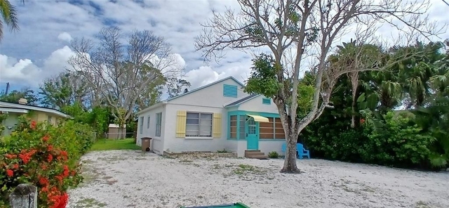 1209 Bay Palm Boulevard - Photo 1