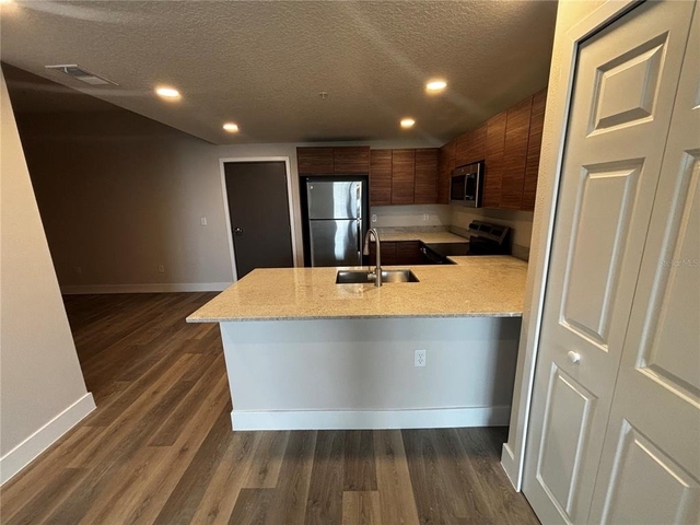 4424 S Texas Avenue - Photo 1