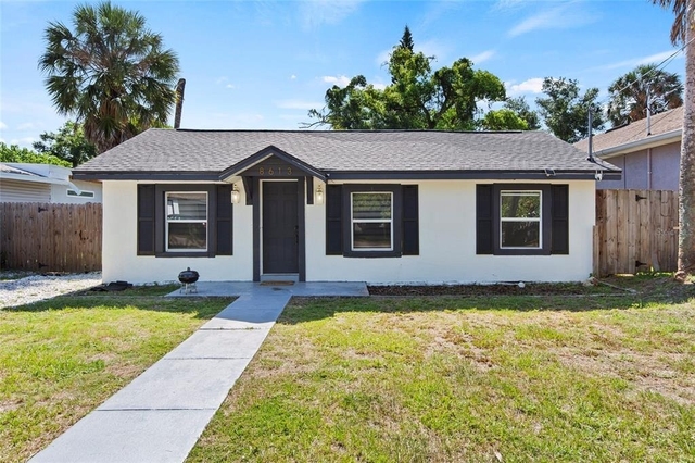 8613 N 14th Street - Photo 1