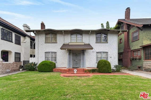2215 W 21st Street - Photo 1