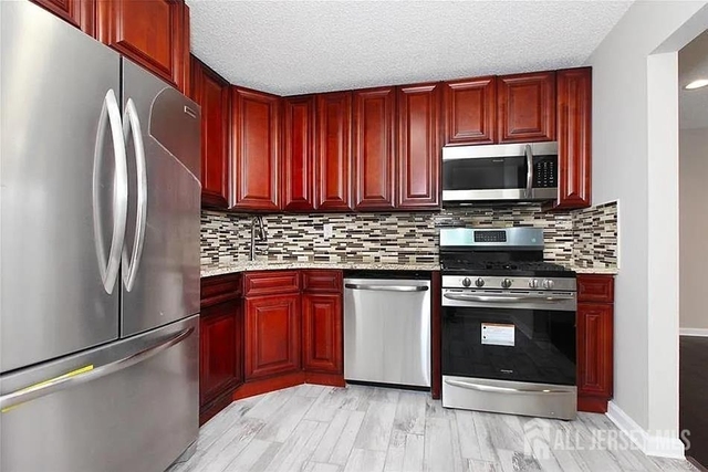 155 Darwin Lane - Photo 1