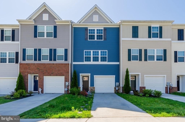 172 Drexel Court - Photo 1