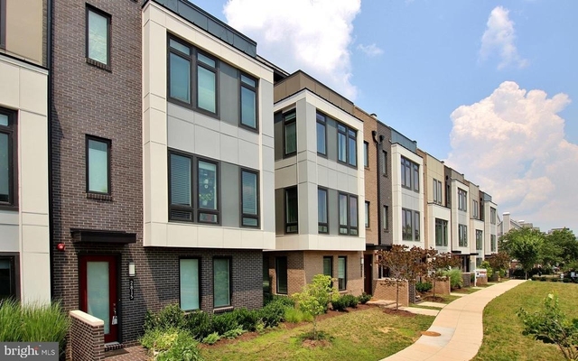 2815 Eisenhower Avenue - Photo 1