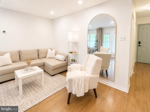424 Tavistock - Photo 1