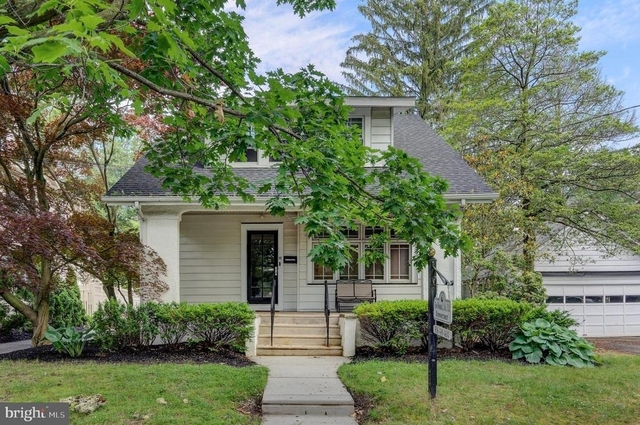 25 E Redman Avenue - Photo 1
