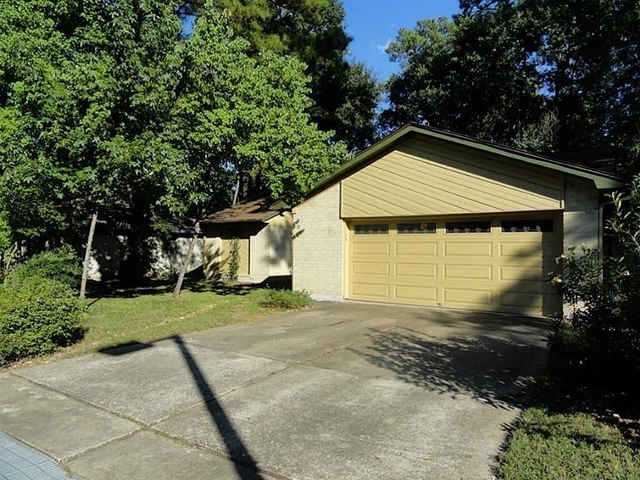 9 N Deerfoot Circle - Photo 1