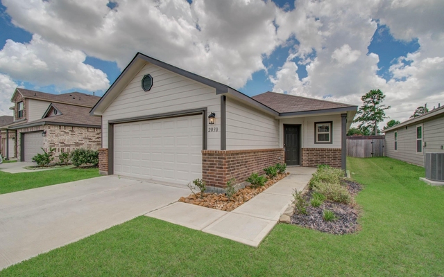 2030 Brixham Bluff Lane - Photo 1