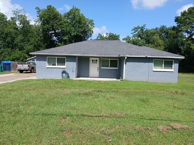 213 Newman Road - Photo 1