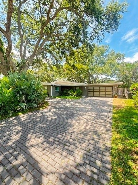 9 Southwind Drive - Photo 1