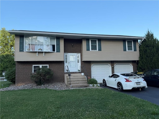 227 Burrell Boulevard - Photo 1