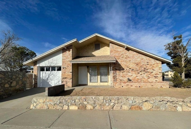 1901 Lee Elder Drive - Photo 1