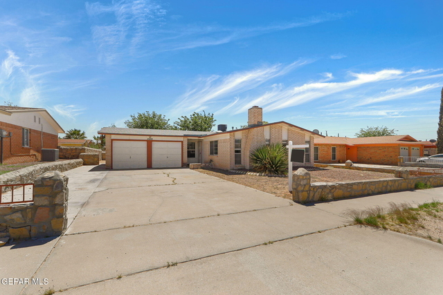 2608 Dan Sikes Drive - Photo 1
