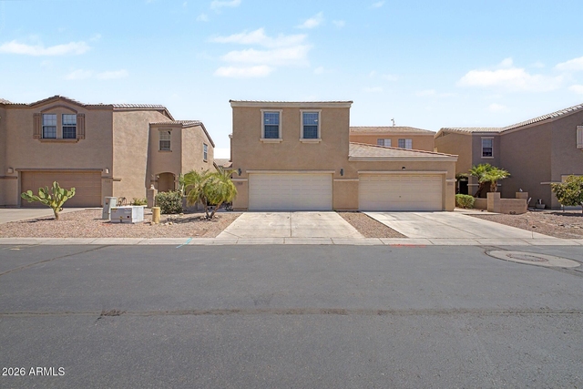 7027 W Lincoln Street - Photo 1