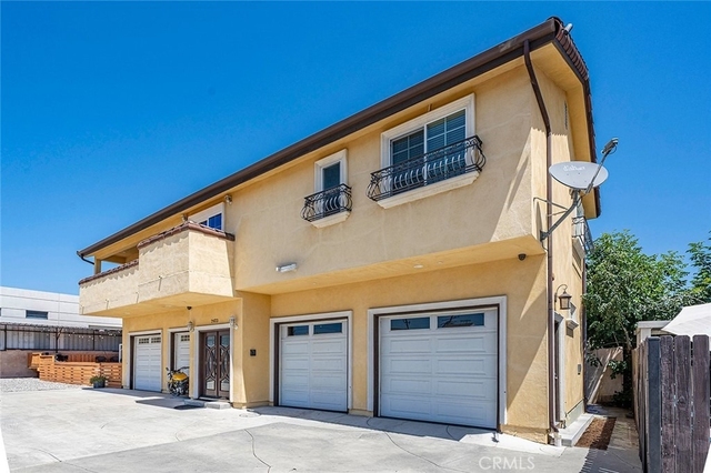7923 Ledge Ave - Photo 1