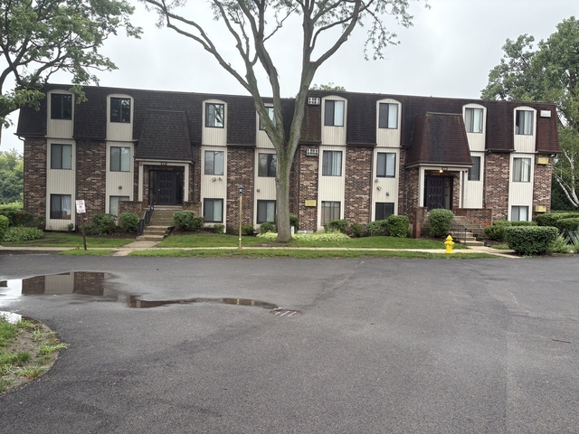 835 Waterview Circle - Photo 1
