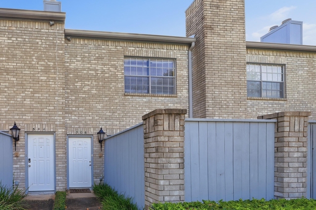 506 Wilcrest Drive - Photo 1