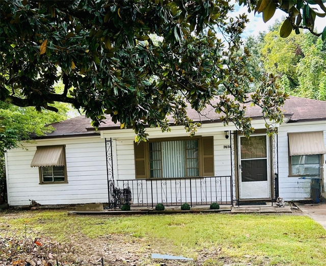 7634 South Hall Street - Photo 1