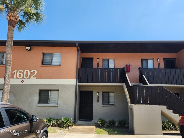 1602 University Lane - Photo 1