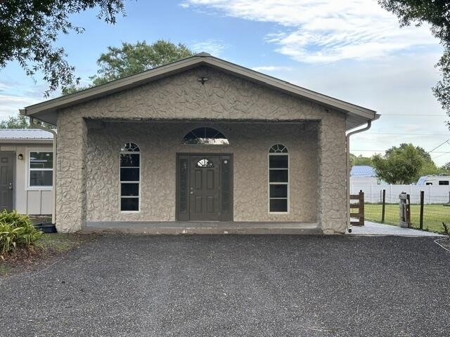 651 Ne 60th Avenue - Photo 1