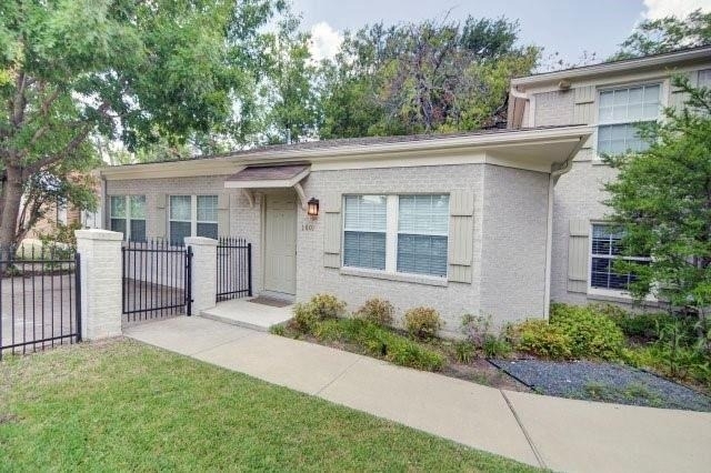 2800 Parmer Avenue - Photo 1