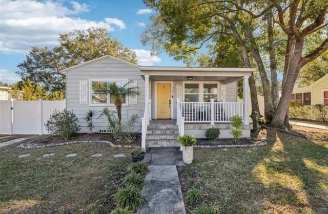 4220 Sw 13th Street - Photo 1