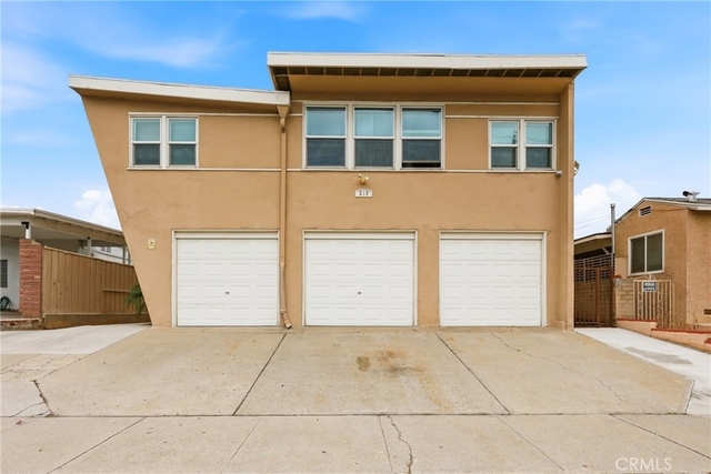 219 W Riggin - Photo 1