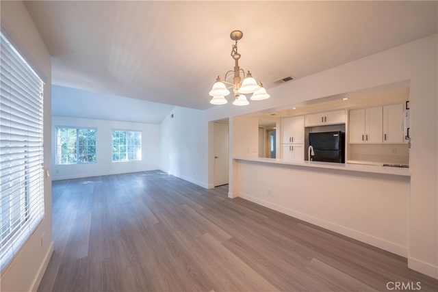 71 Woodleaf - Photo 1