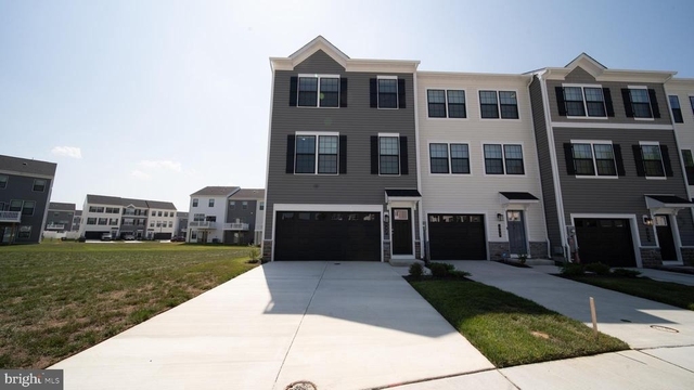 442 Whirl Lane - Photo 1