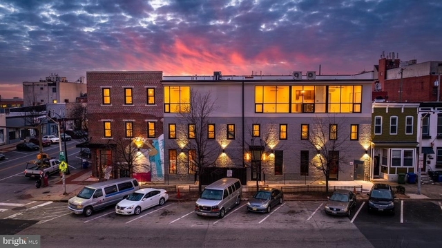 400 S Conkling Street - Photo 1