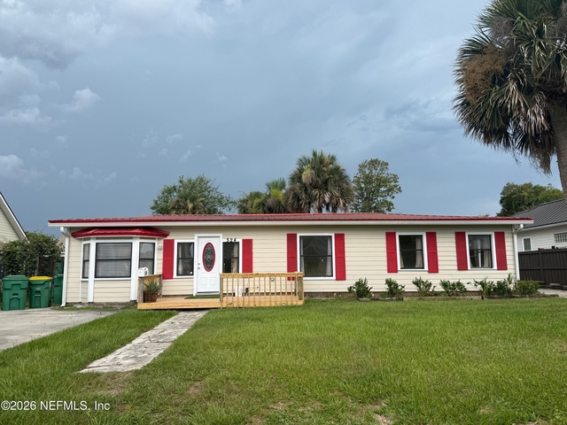 524 17th Avenue N - Photo 1