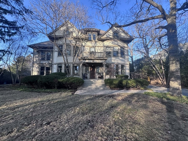 1499 Sheridan Road - Photo 1