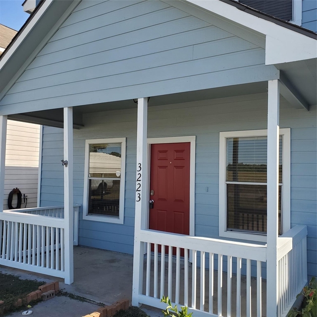 3223 West Street - Photo 1