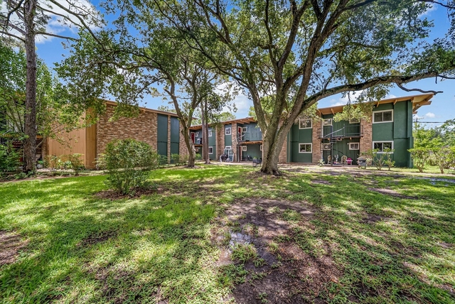 411 Avenue A - Photo 1