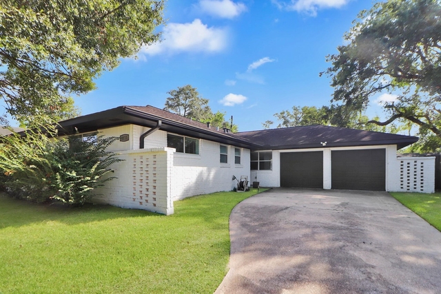 6111 Shadow Crest Street - Photo 1