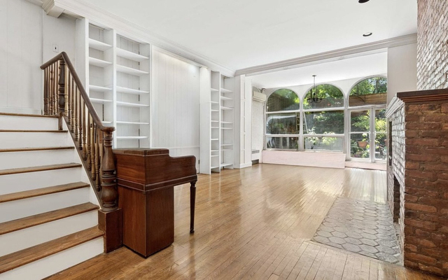 212 East 11th Street - Photo 1