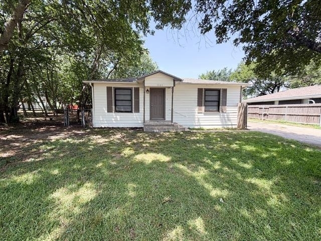 1005 S Carlton Street - Photo 1