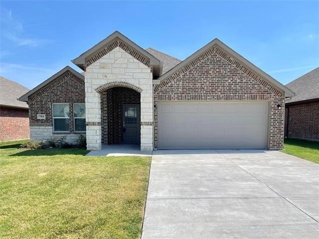 705 Tippit Lane - Photo 1