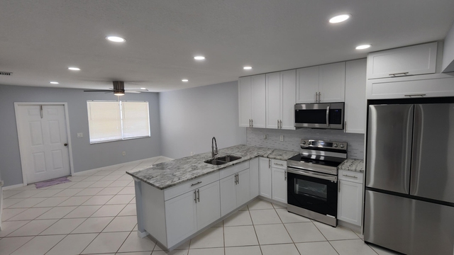 938 Sumter Road W - Photo 1
